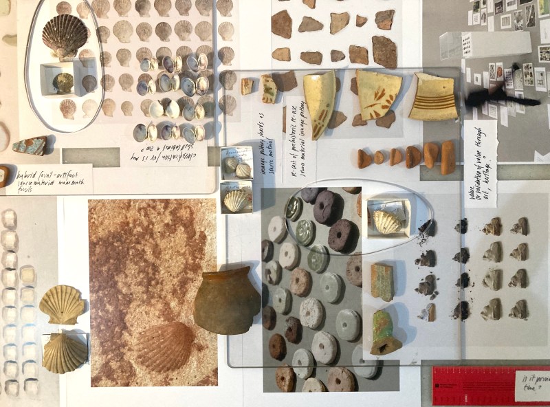 Detail table 3, scourcing Soft Stones at Platja de Sant Sebastià, ceramic shards at Serra de Collserola and eating escopinya, berberechos….
June 2022, Jacqueline Heerema.