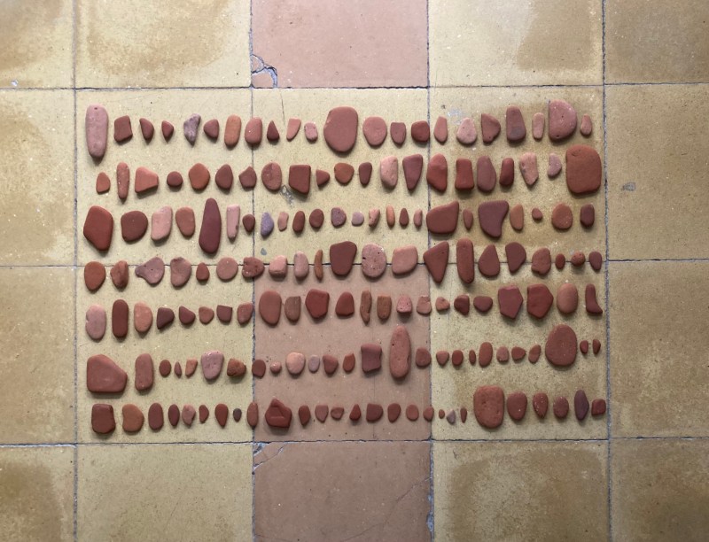 Pedres toves - piedras blandas - Soft Stones, zachte stenen, collected at Platja de Sant Sebastia Barcelona, June 2022.
Jacqueline Heerema